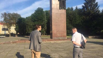Фото: Сьогодні найбільш аварійні частини Монументу Слави буде огороджено