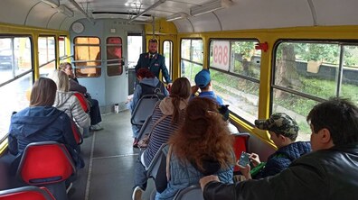 Фото: У Львові відбулась безкоштовна екскурсія ретротрамваєм