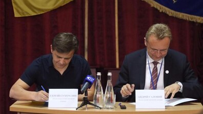 Фото: Мер Львова підписав меморандум про культурну співпрацю із Житомиром