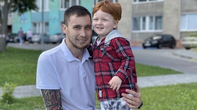 Фото: Він думав про сина, коли вибирався з пекла: історія захисника з Лисичанська, якого лікували у центрі НЕЗЛАМНІ