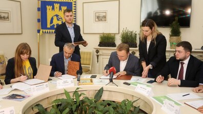 Фото: Львів долучиться до Всеукраїнської акції з висадки 1 млн дерев за добу, в рамках якої планують відновити історичний фруктовий сад у парку «700-річчя Львова» та озеленити центр міста