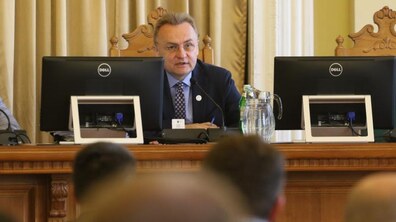 Фото: А. Садовий: «Найбільша проблема – нема куди вивозити сміття. Просто фізично нема куди»