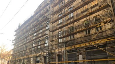 Фото: Фасад будинку на вул. Руська, 20 відреставрують