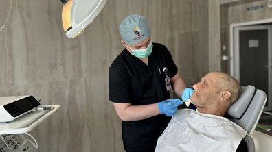 Фото: У Львові виконали складну реконструктивну операцію мешканцю Золочева, якому безпритульний пес вирвав шмат щоки