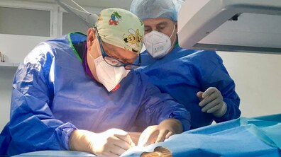 Фото: Після низки операцій школяр, який отримав кульове поранення, одужує