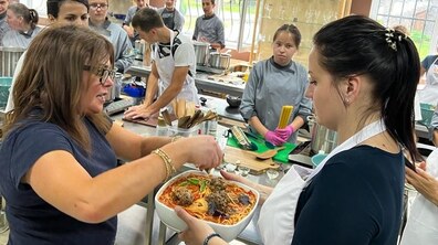 Фото: Зіркова американська кулінарка Рейчел Рей провела майстер-клас для вихованців Центру ім. св. І. Боско та дітей переселенців