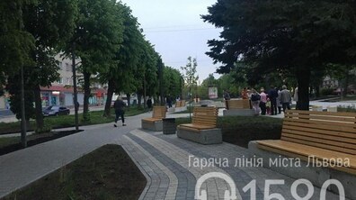 Фото: На вул. Гашека облаштовують громадський простір: вартість робіт 4,8 млн. грн.