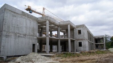 Фото: Школа на Героїв Крут: роботи виконано більш ніж на 80%