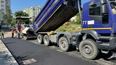 Фото: На вул. Щеповій завершують ремонтні роботи: з середини вересня тут курсуватимуть автобуси № 21