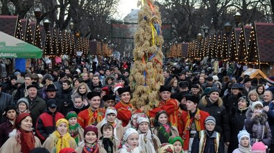 Фото: У Львові урочисто встановили головного Різдвяного Дідуха
