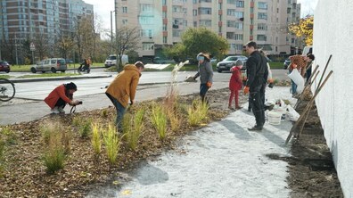 Фото: Поблизу банку їжі «Тарілка» розпочали створення природоорієнтованого простору
