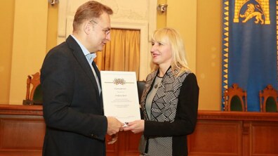Фото: «Якщо ви є кращі, то ви витрачаєте більше зусиль, і це треба компенсовувати», - мер Львова під час нагородження педагогів