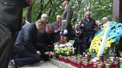 Фото: У Львові відзначили День пам’яті та примирення