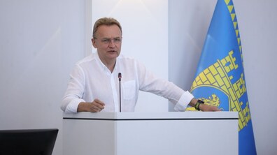 Фото: «Нам потрібно ще 100 автобусів, 100 тролейбусів і 250 електробусів», - Андрій Садовий
