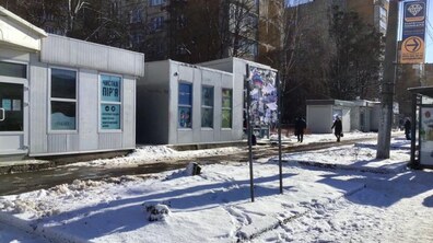 Фото: Власник МАФів на вул. Княгині Ольги погодився висадити нові дерева на місці знищеного