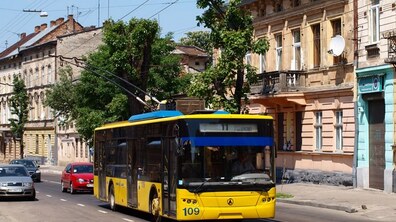 Фото: Станом на ранок в місті працює 639 одиниць громадського транспорту