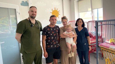 Фото: Львівські та рівненські лікарі врятували дівчинку, яка ледь не загинула через вітрянку