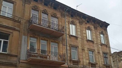відремонтований балкон на вул. Джерельна