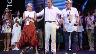 Фото: Мер Львова подякував організаторам Leopolis Jazz Fest 2019 та вручив «Золотий герб міста Львова»