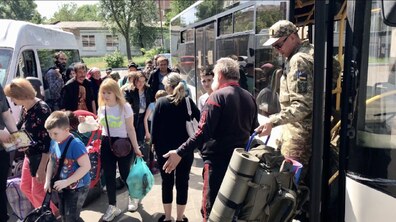 Фото: Тероборонівці 103-ї бригади допомогли евакуювати мешканців Бахмута 