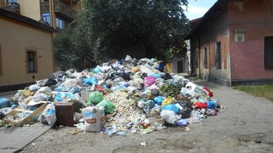 Фото: У місті на кінець дня переповненими є 265 майданчиків у 4 районах міста