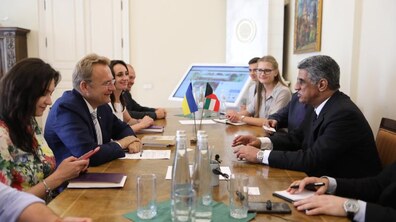 Фото: Мер Львова та посол Кувейту домовились про освітньо-культурну співпрацю
