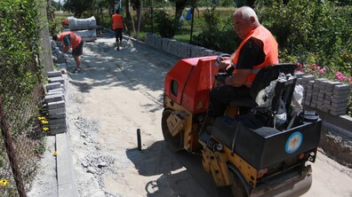 Фото: «Тут не було ні дороги, ні каналізації, ні мереж», - А. Садовий про ремонт вул. Зимновідська-Станційна
