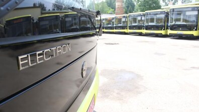 Фото: В оплаті за проїзд у міських маршрутках не відбулося жодних змін: пенсіонери їздять безкоштовно