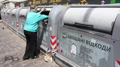 Фото: Департамент з питань поводження з відходами планує закупити нові контейнери на 2,5 млн. грн