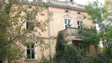Фото: Незабаром місто виставить на аукціон будівлю на вул. Олени Степанівни, 31