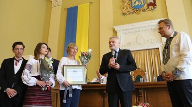 Фото: Почесне звання «Шляхетна львівська родина» присвоєно родині Гладишевських
