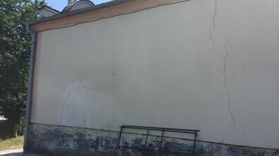 Фото: Схил по вул. Дорога Кривчицька, де розташована церква Святого Іллі, укріплять