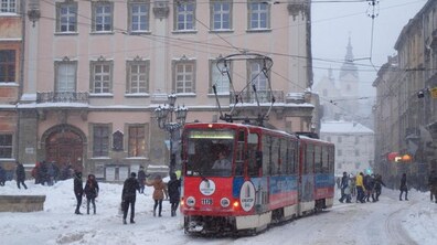 Фото: Станом на ранок в місті курсує 484 автобусів та електротранспорт