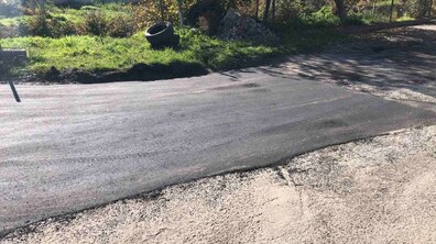 Фото: У населених пунктах Львівської громади ремонтують аварійні ділянки доріг