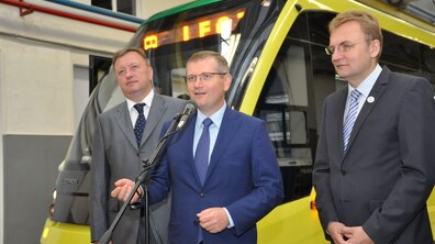 Фото: «Нарешті ми отримали перший український трамвай», - О.Вілкул