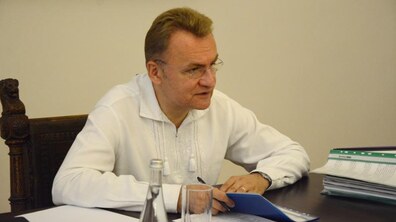 Фото: Виконавчий комітет міста звернувся до ДФС щодо діяльності на території Львова нелегальних АЗС