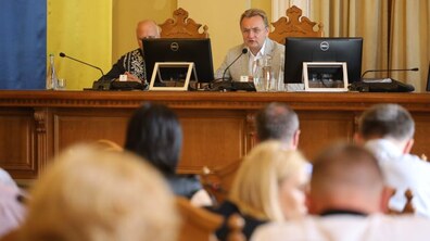 Фото: Місто прийняло у власність та безоплатно передає Центру Опіки Сиріт приміщення на вул. Короленка, 7