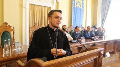 Фото: Урочисту сесію з нагоди Дня міста Львова розпочали із спільної молитви за місто