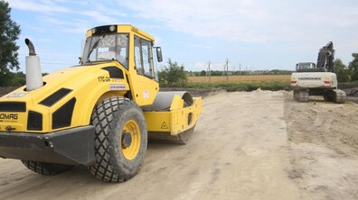 Фото: «Завжди приємно, коли будують нові дороги», — А. Садовий про будівництво дороги від об’їзної до Білогорщі