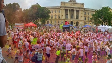Фото: У Львові відбувся яскравий пробіг Lviv Color Run