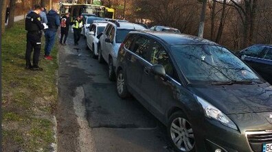Фото: Через ДТП на Левандівському мості тролейбуси №32 тимчасово курсують зі змінами