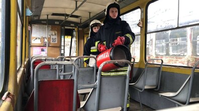 Фото: На базі об’єктів вагоноремонтних майстерень Львівелектротрансу організували практичні заняття для майбутніх рятувальників