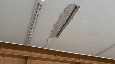 Фото: У ліцеї №2 обсипалась штукатурка: ніхто не постраждав