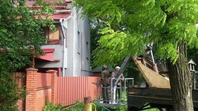 Фото: Комунальні служби усувають наслідки негоди