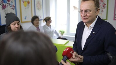 Фото: Міський голова прокоментував інформацію щодо можливого приземлення у Львові літака з українцями з Китаю