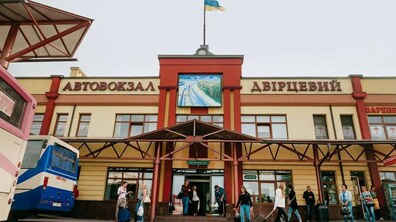 Фото: Реконструкція пл. Двірцевої: від сьогодні, 26 березня, нові зміни в організації дорожнього руху на площі