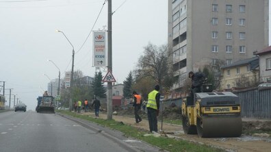 Фото: У Львові продовжують ремонтувати дороги та облаштовувати тротуари