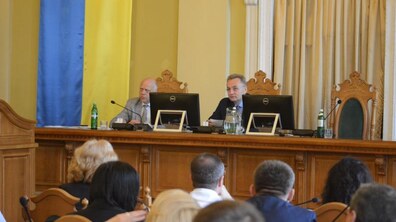 Фото: Міська рада заборонила розташування об’єктів для надання послуг у сфері відпочинку та розваг в центрі міста, а також фото-послуги з використанням тварин