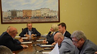 Фото: Виконком затвердив виплату одноразової допомоги у розмірі 100 тис. грн. для 253 бійців АТО (списки осіб)