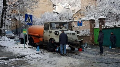 Фото: 16 водовозок працюватимуть в Личаківському районі допоки буде потрібно 